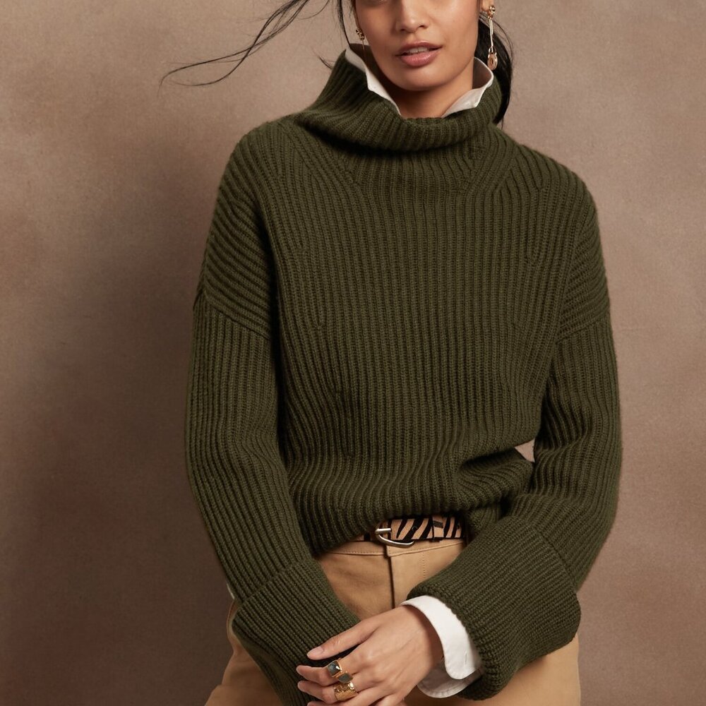 Banana Republic | Merino–Cashmere Crewneck Sweater | Olive Green | Size Large